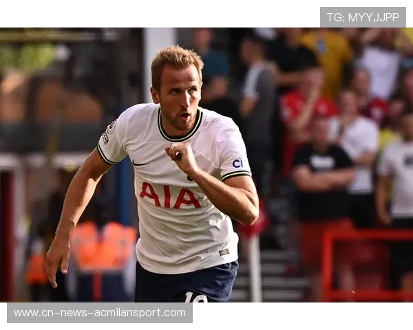 凯恩背身做球让热刺完成完美转移