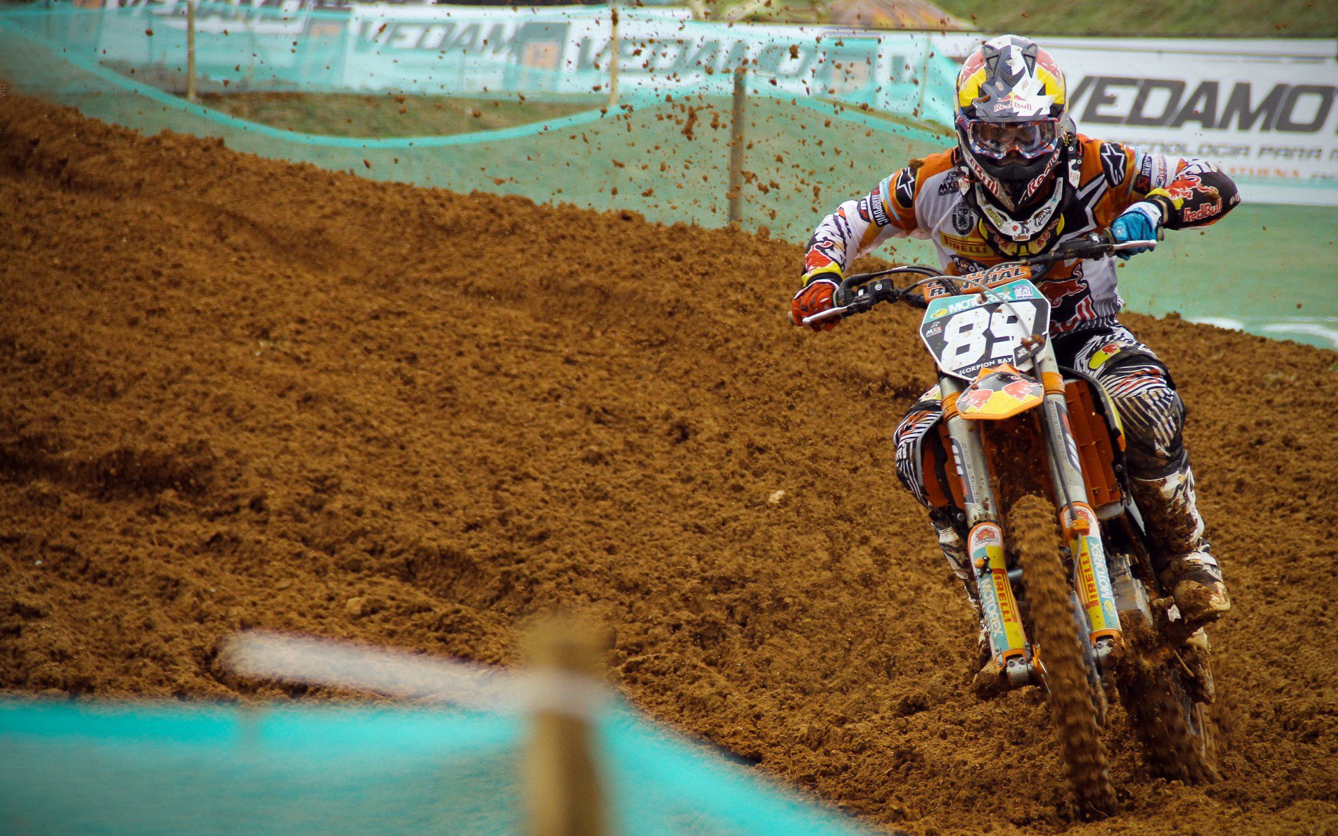 “亚戈·卡尔曼:阿根廷美洲狮队的全能后卫,未来值得期待”